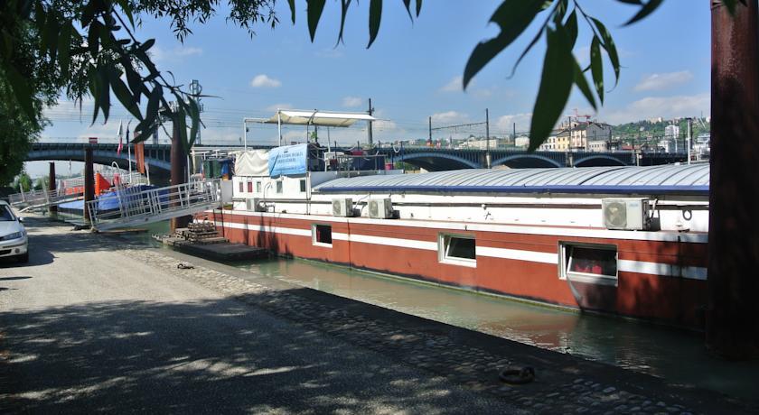 Péniche Aulyondort