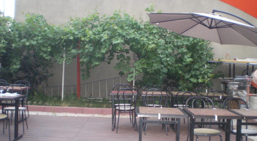 Отель Hôtel Le Bellevue
