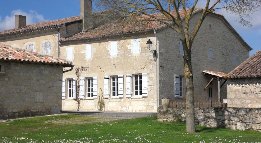 Мини-отель Chambre d'hôte Les Claoues