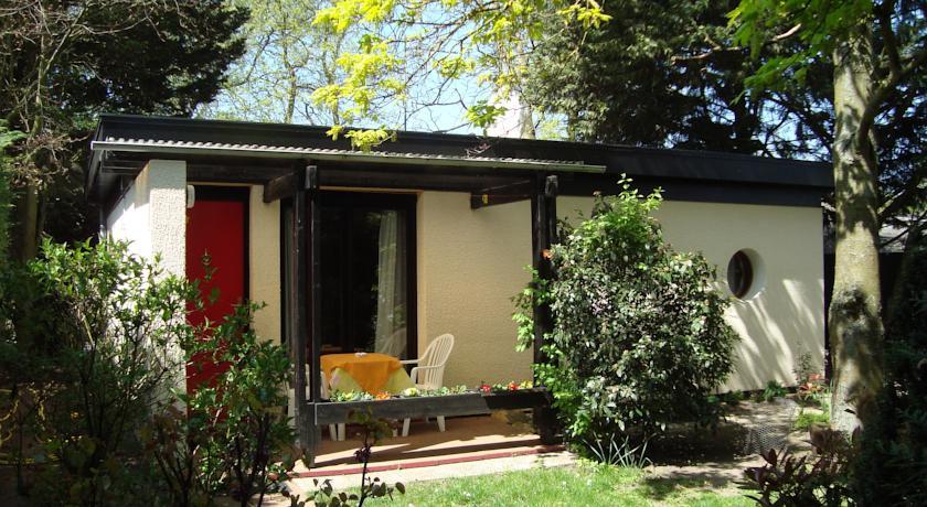 Мини-отель Garden Studio Chantilly