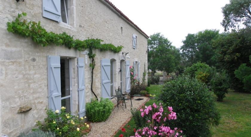 Мини-отель Chambres d'hôtes La Poitevinière