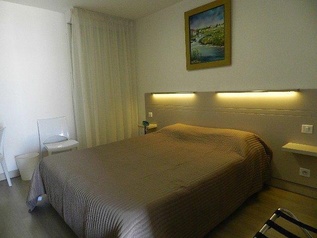 Отель Hôtel Le Rochelois