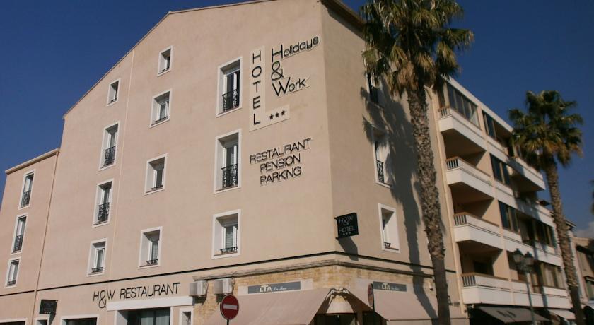 Отель Holidays & Work HOTEL