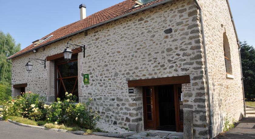 Апартаменты Gîte Grande Capacité de La Jéraphie
