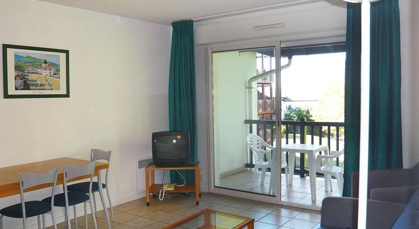 Апартаменты Résidence les Hauts d'Orlegui I