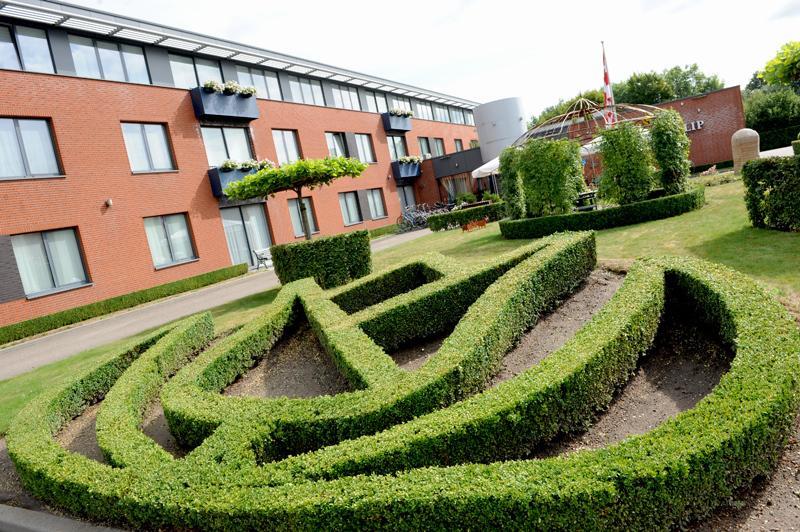 Отель Golden Tulip Hotel Zevenbergen