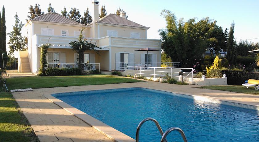 Гостевой дом Quinta Da Moura - Casa De Campo