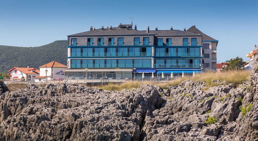 Апартаменты Hotel Astuy