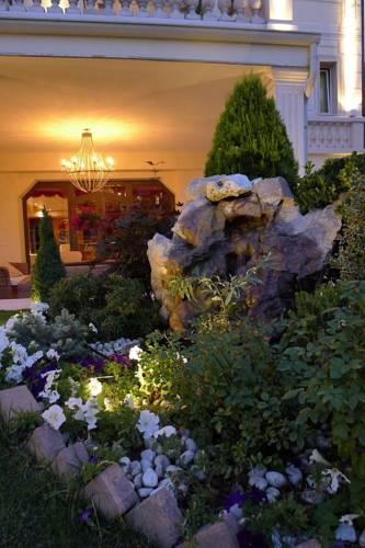 Отель Hotel Vandelli