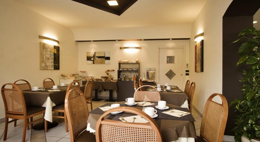Отель Hotel Montebello