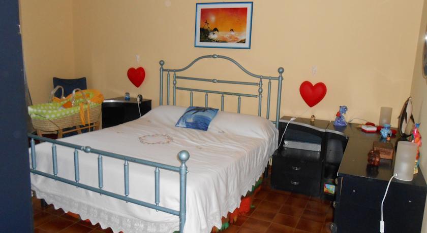 Отель Clowndolphin HomeHoliday B&B