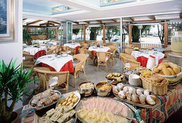 Отель Hotel Galf