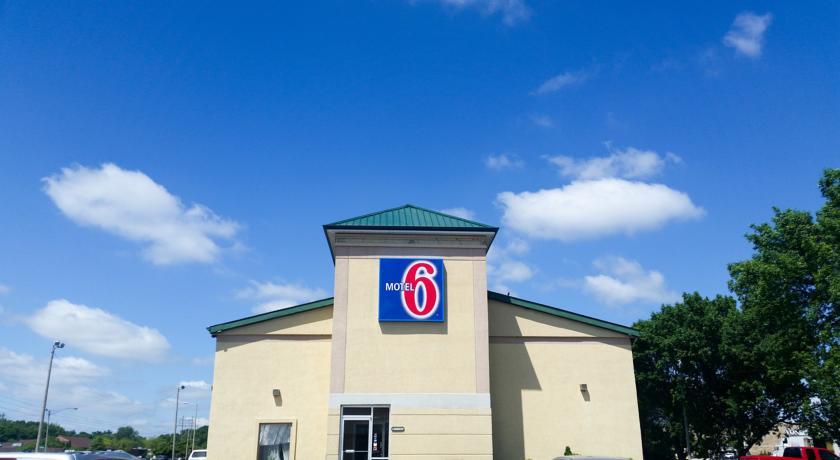 Отель Super 8 Moline