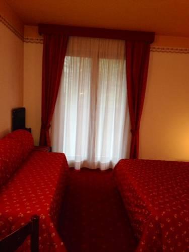 Отель Hotel Rauzi