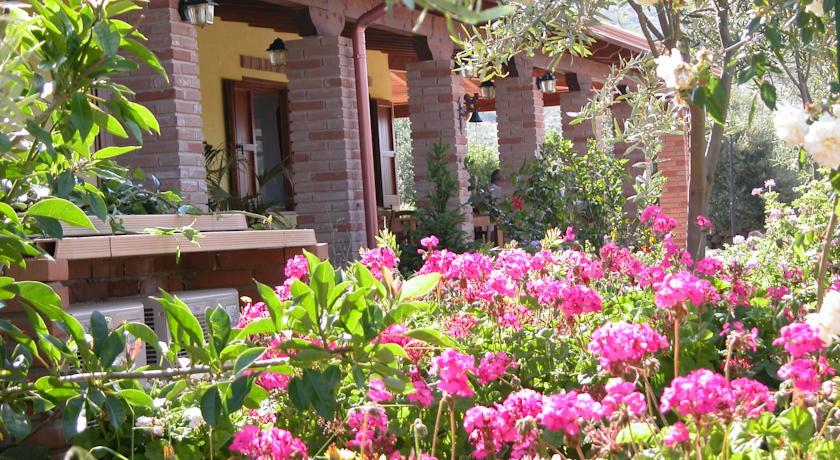 Отель Agriturismo Sa Tiria