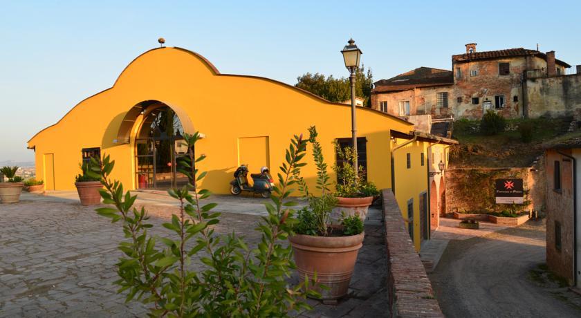 Отель Fortezza di Pozzo
