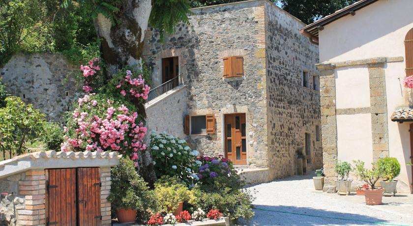 Отель Agriturismo Borgo Pirolino