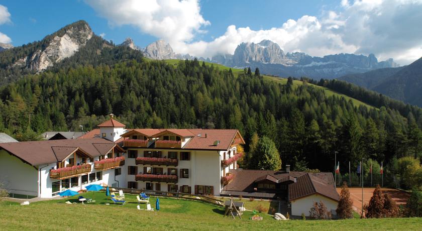 Отель Dolomitenhotel Weisslahnbad