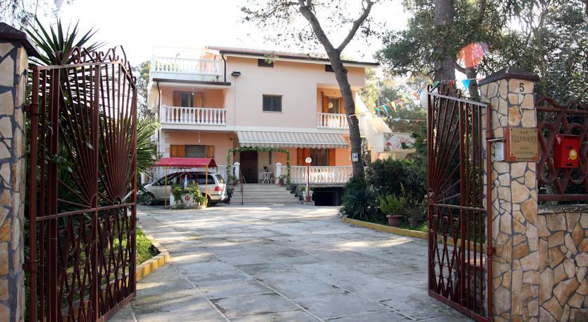Апартаменты Villa Robinia