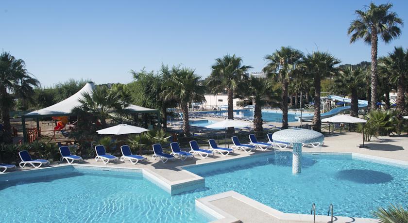 Отель Villaggio Turistico Holiday