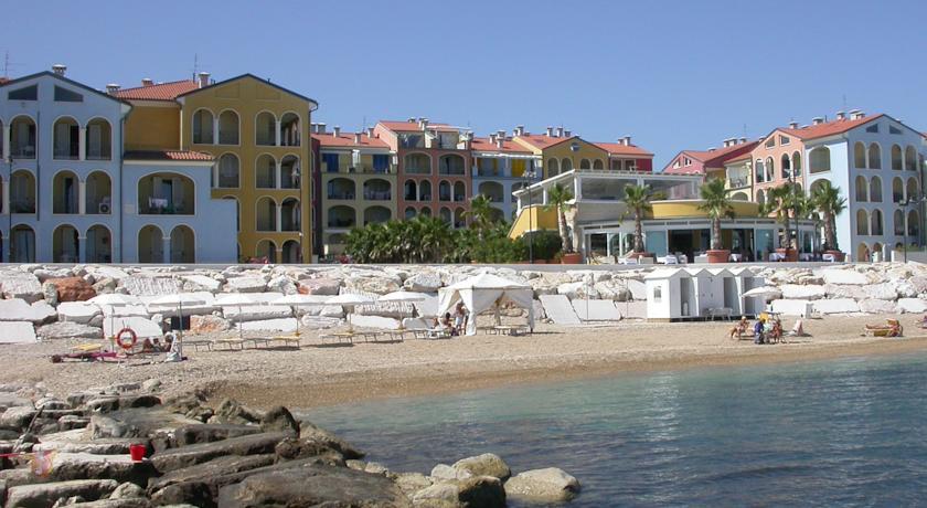 Апартаменты Zeus Apartments