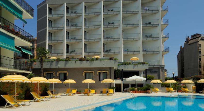 Апартаменты Residence Mediterranée