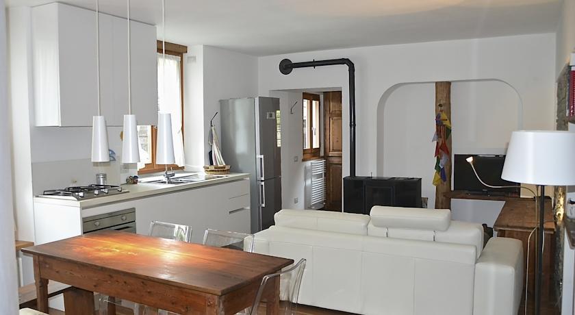 Апартаменты Appartamento Casa Weisstor