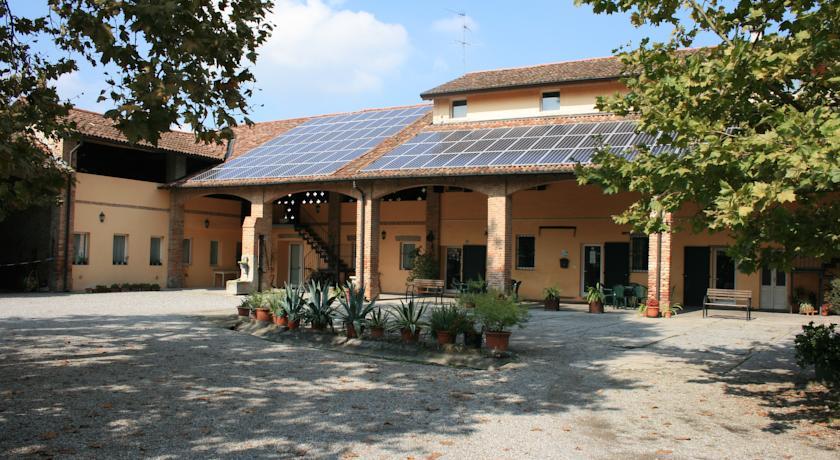 Отель Cascina Santa Maria