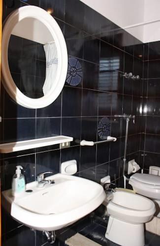 Апартаменты Apartment Menfi degli Abeti III