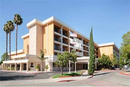 Отель Hilton Stockton