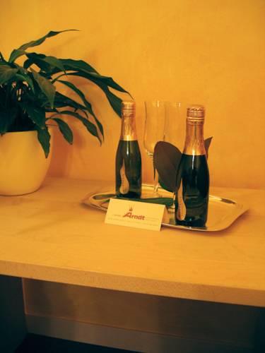 Отель Hotel Arndt