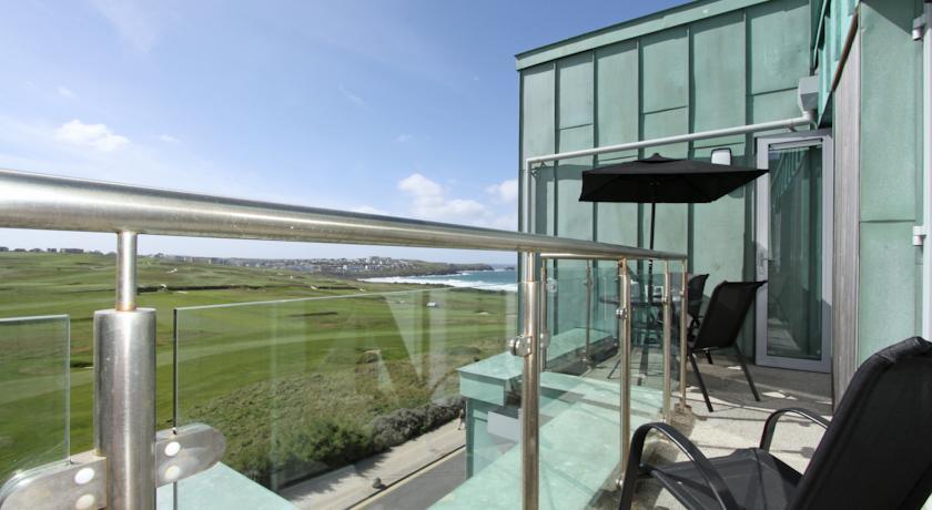 53 Penthouse Zinc