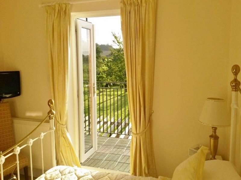 Мини-отель Avalon Lodge Bed and Breakfast
