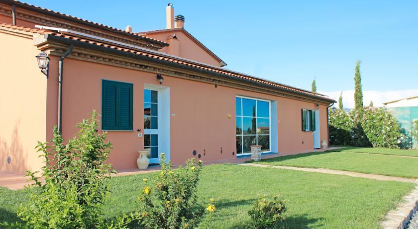 Отель Agriturismo Ferruggini
