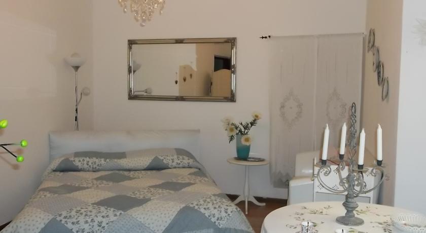 Апартаменты Charming Apartment Varenna