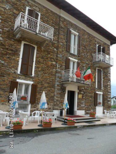 Отель Il Campanile Hotel - La Cantina Del Pittore