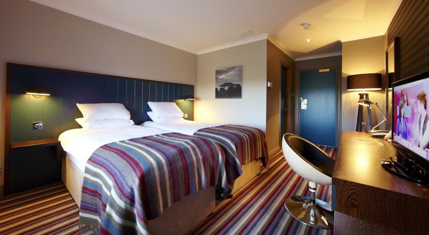 Отель De Vere Village Chester St. David's