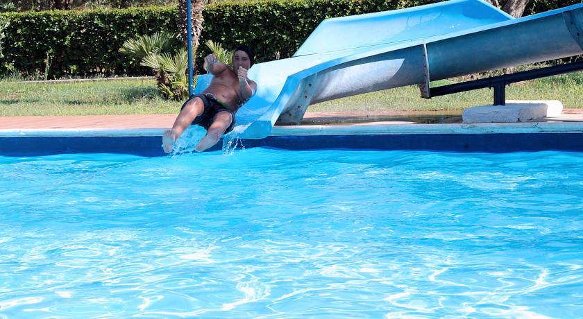 Отель Villaggio Turistico Camping Parco Degli Ulivi
