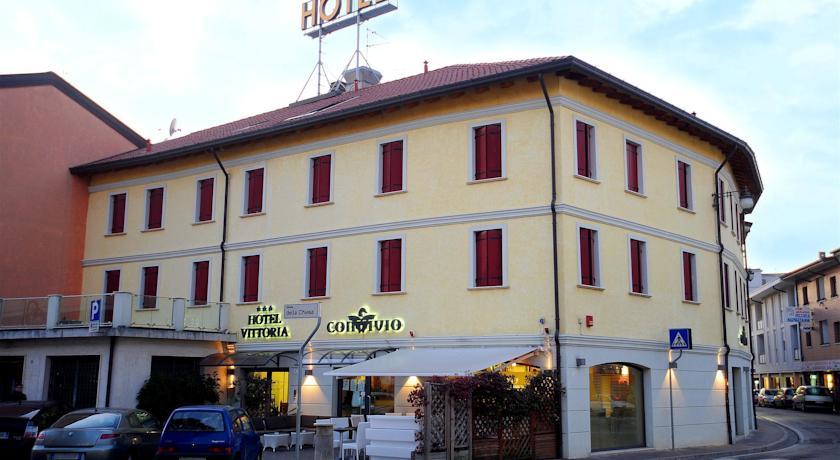 Отель Hotel Vittoria