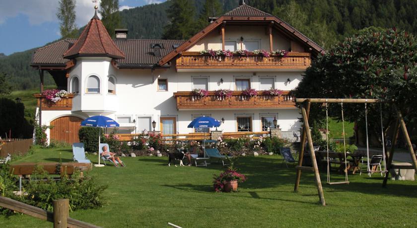 Отель Mair am Hof