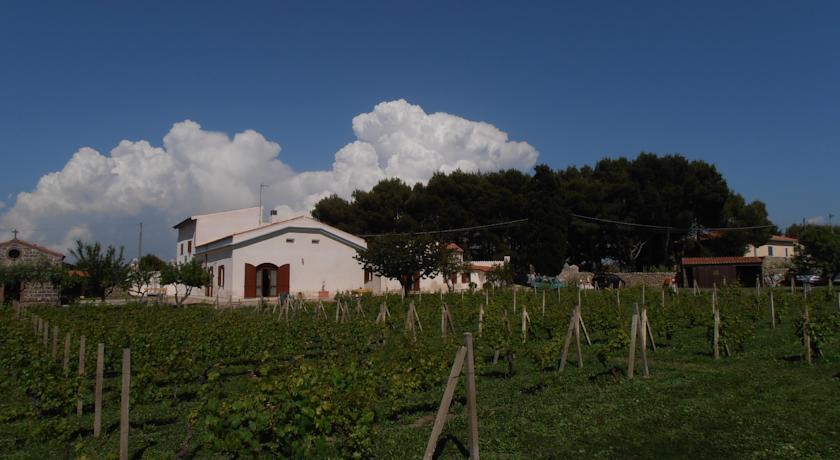 Мини-отель Serra E Mesu Bed And Breakfast