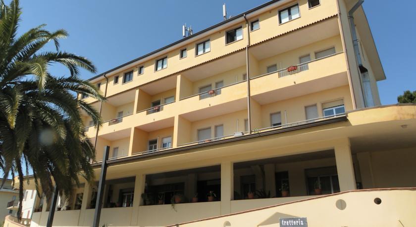 Отель Hotel 106