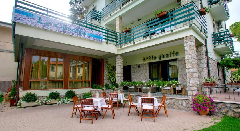 Отель Albergo Le Giraffe