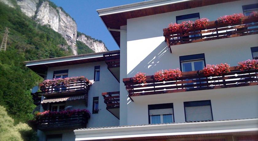 Отель Hotel Quattro Valli