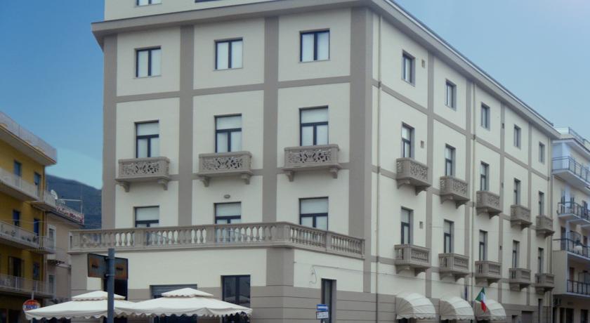 Отель Hotel Vittoria