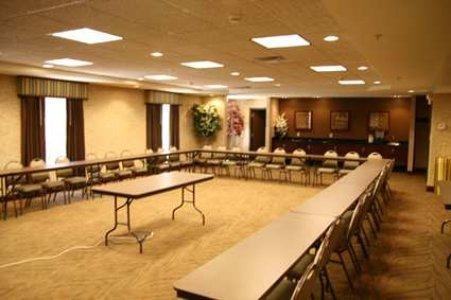 Отель Hampton Inn Warsaw