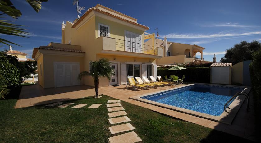 Вилла Altura Villa
