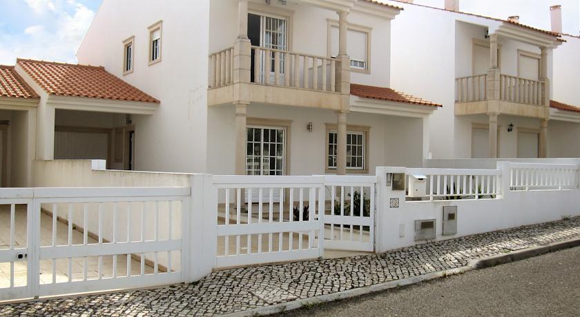 Вилла Villa São Martinho do Porto