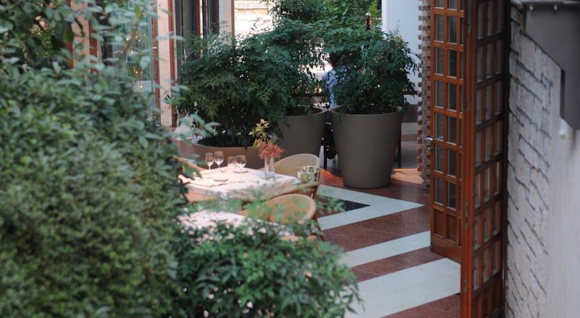 Отель Hotel Milan