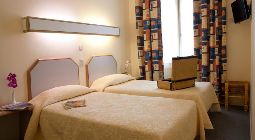 Отель Hôtel Montaigne